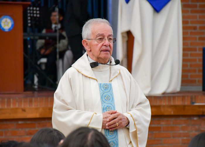 El Colegio Santa Luisa dio apertura a la Semana por la Paz con una Eucaristía