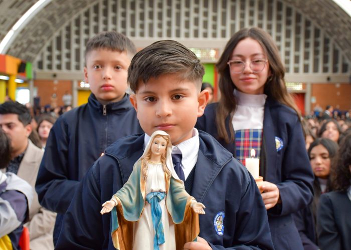 El Colegio Santa Luisa dio apertura a la Semana por la Paz con una Eucaristía
