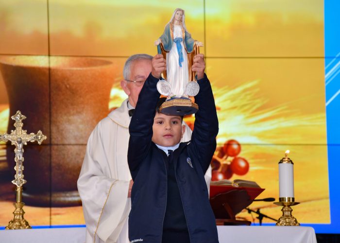 El Colegio Santa Luisa dio apertura a la Semana por la Paz con una Eucaristía