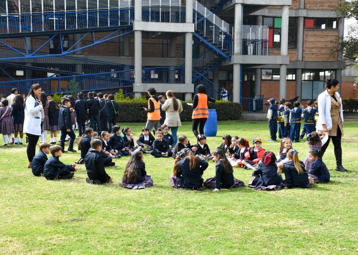 El Colegio Santa Luisa realizó simulacros de evacuación para fortalecer la preparación ante emergencias