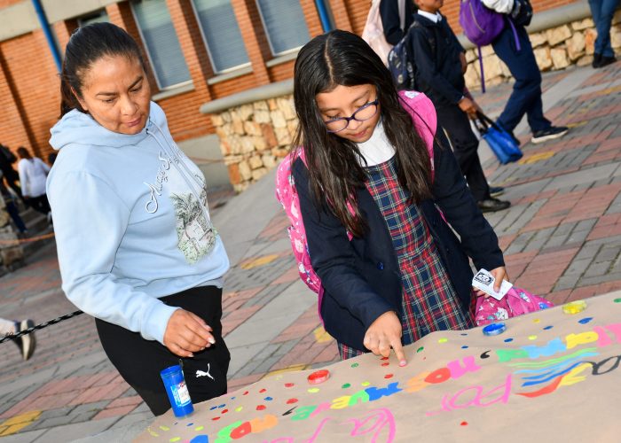El Colegio Santa Luisa da apertura a la Semana por la Paz