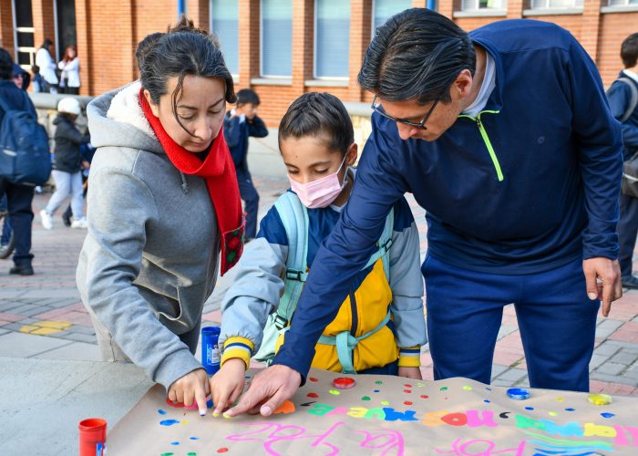 El Colegio Santa Luisa da apertura a la Semana por la Paz