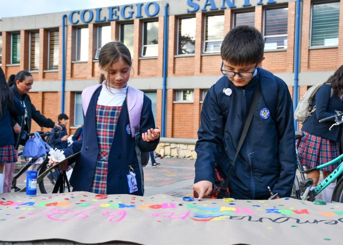 El Colegio Santa Luisa da apertura a la Semana por la Paz