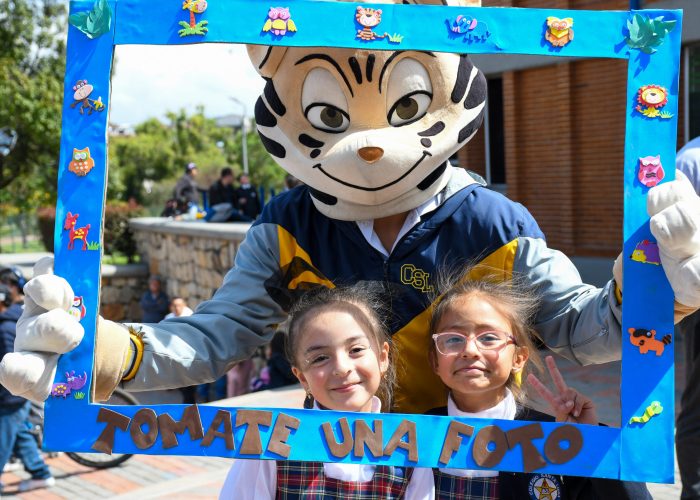 Familias del Colegio Santa Luisa se unieron para promover la Paz