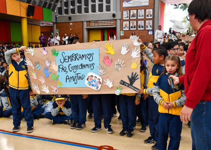 Cierre de la Semana por la Paz en el Colegio Santa Luisa