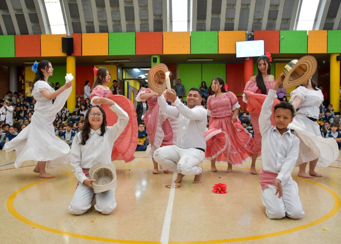 Cierre de la Semana por la Paz en el Colegio Santa Luisa