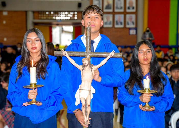 Comunidad Santa Luisa vivió significativa conmemoración de la Semana Mayor