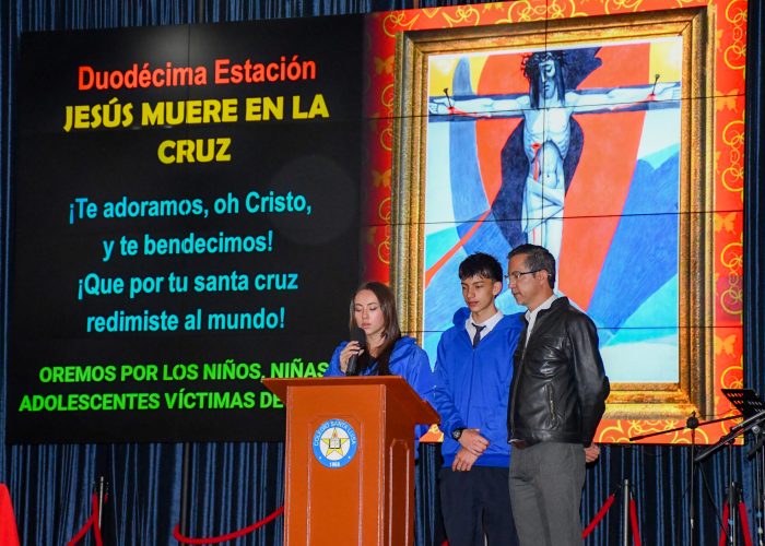Comunidad Santa Luisa vivió significativa conmemoración de la Semana Mayor