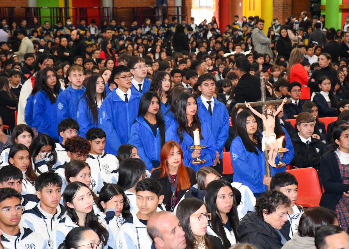 Comunidad Santa Luisa vivió significativa conmemoración de la Semana Mayor