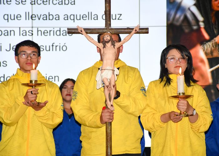 Comunidad Santa Luisa vivió significativa conmemoración de la Semana Mayor