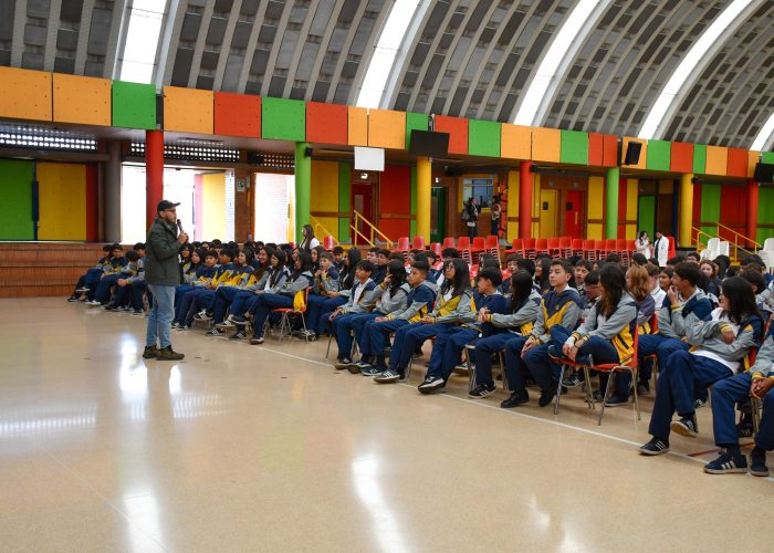Estudiantes del Colegio Santa Luisa participaron en jornada de sensibilización sobre el uso responsable de las TIC