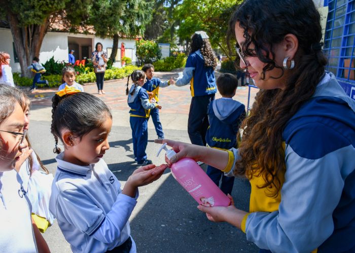 El Chavo y la Chilindrina se unen a la campaña de prevención (Mis manos limpias y seguras)