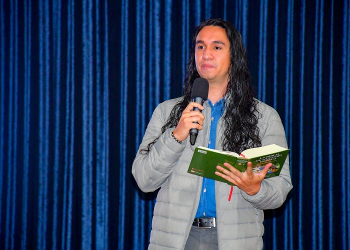 Escuela de Padres, límites, amor y estrategias para acompañar a nuestros hijos/as