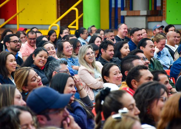 Escuela de Padres, límites, amor y estrategias para acompañar a nuestros hijos/as