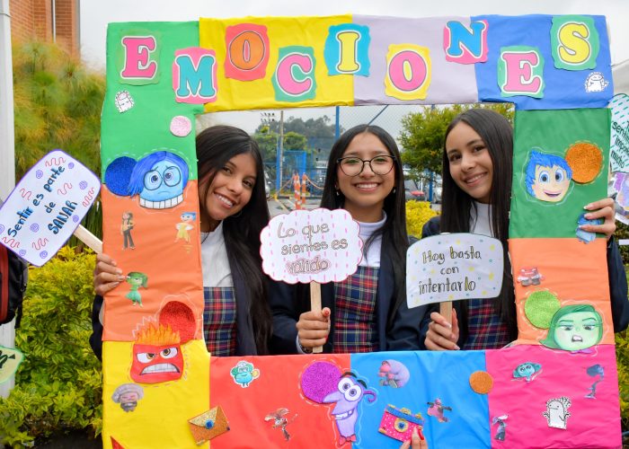 Familias fortalecen la educación emocional en jornada liderada por el SAE