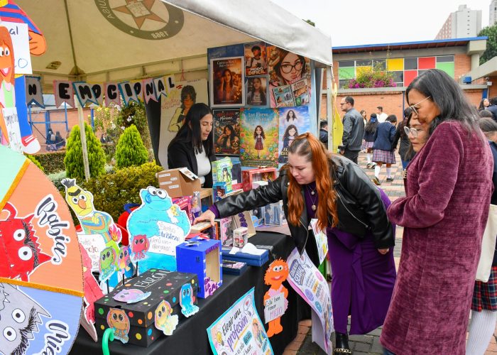 Familias fortalecen la educación emocional en jornada liderada por el SAE