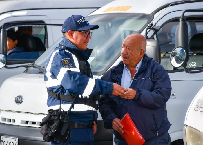 Operativo de movilidad con rutas escolares en el Colegio Santa Luisa
