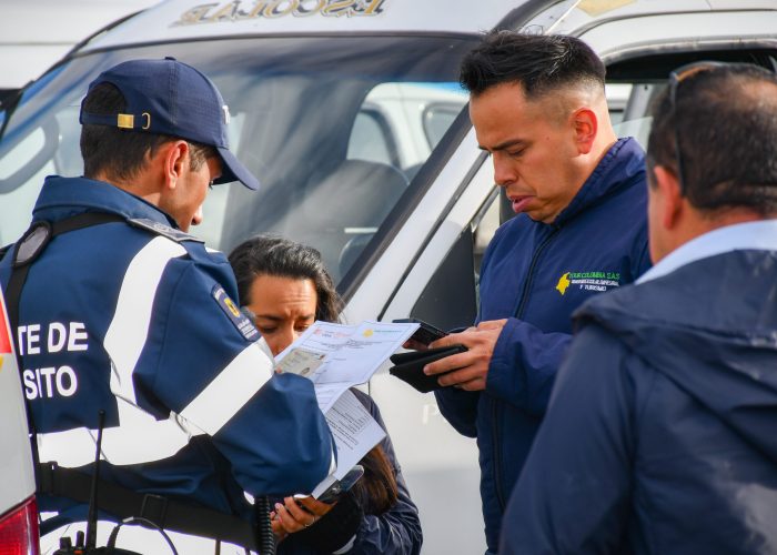Operativo de movilidad con rutas escolares en el Colegio Santa Luisa