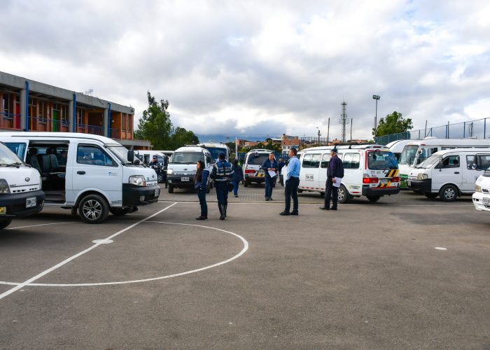 Operativo de movilidad con rutas escolares en el Colegio Santa Luisa