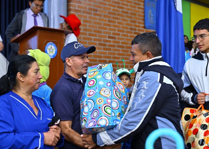 Un homenaje a la vocación, el compromiso y gratitud por nuestra Rectora, Beryeny Rodríguez Arévalo