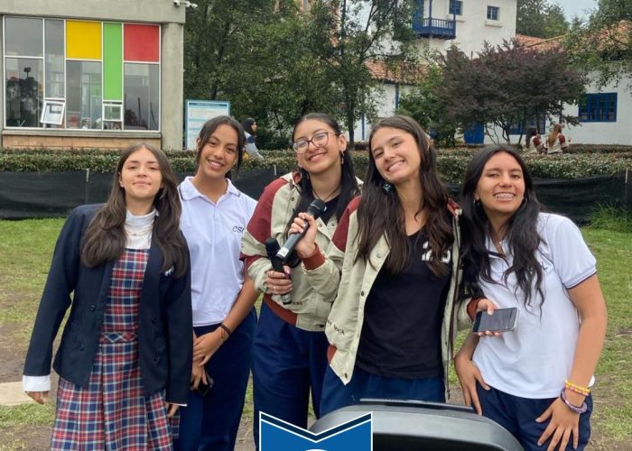 Lanzamiento Emisora Escolar “El Micrófono Abierto de Lu”
