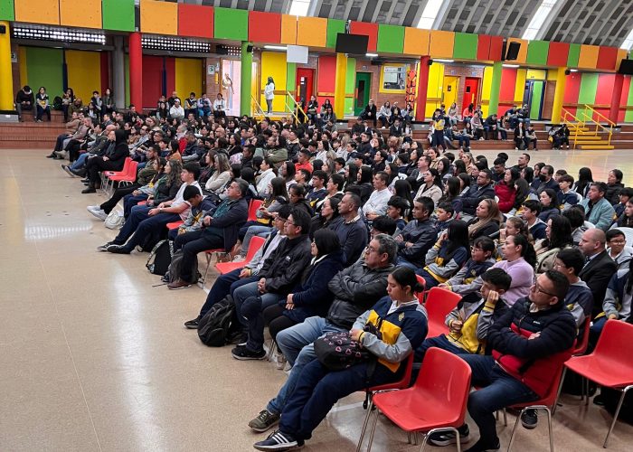 Fortalecimiento Académico en Grado 8°: Compromiso con la excelencia