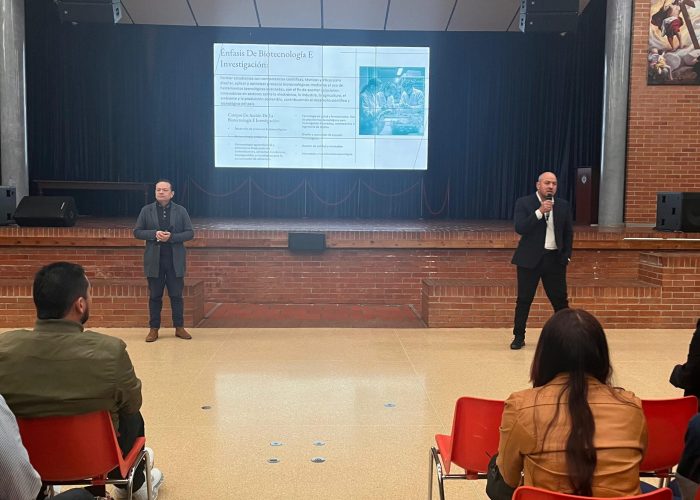 Fortalecimiento Académico en Grado 8°: Compromiso con la excelencia