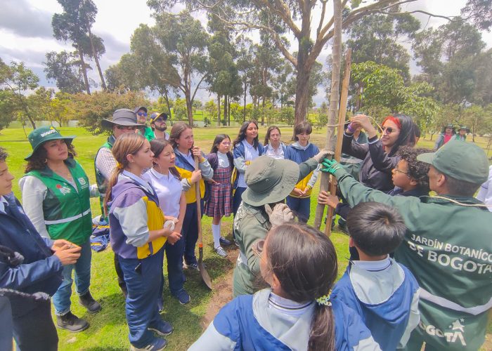 Nuestros estudiantes se unieron a la Jornada de Siembra por la Biodiversidad