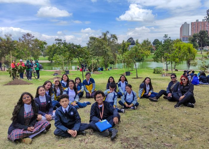 Nuestros estudiantes se unieron a la Jornada de Siembra por la Biodiversidad