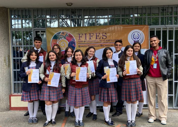 Estudiantes del colegio se destacan en el V Congreso Internacional de Pensamiento Crítico