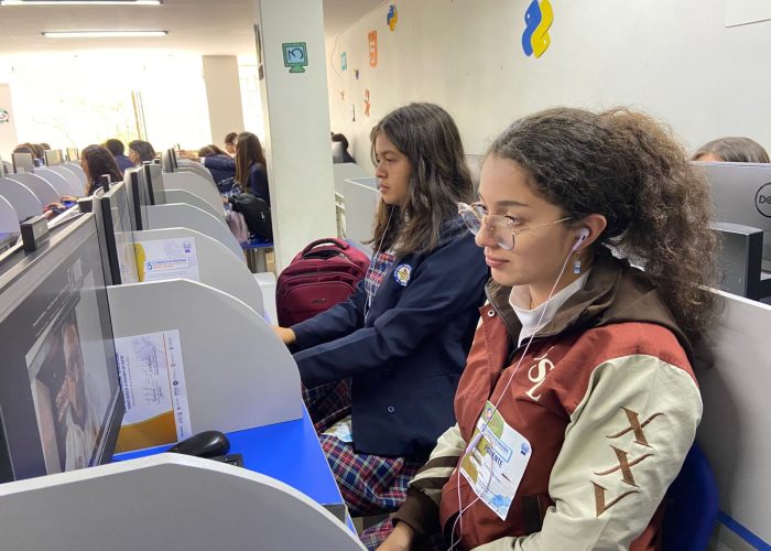 Estudiantes del colegio se destacan en el V Congreso Internacional de Pensamiento Crítico