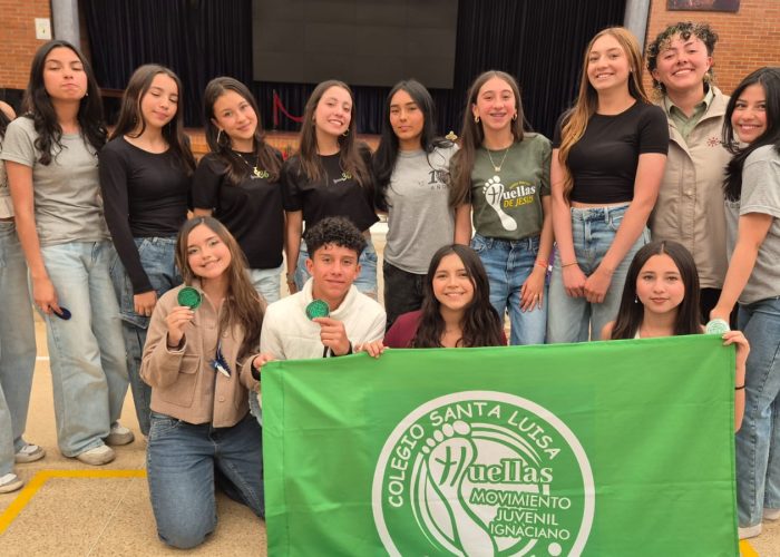 Cierre de Grupos Apostólicos 2025 y Promesa de Huellas Azules II