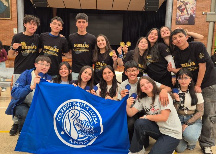 Cierre de Grupos Apostólicos 2025 y Promesa de Huellas Azules II