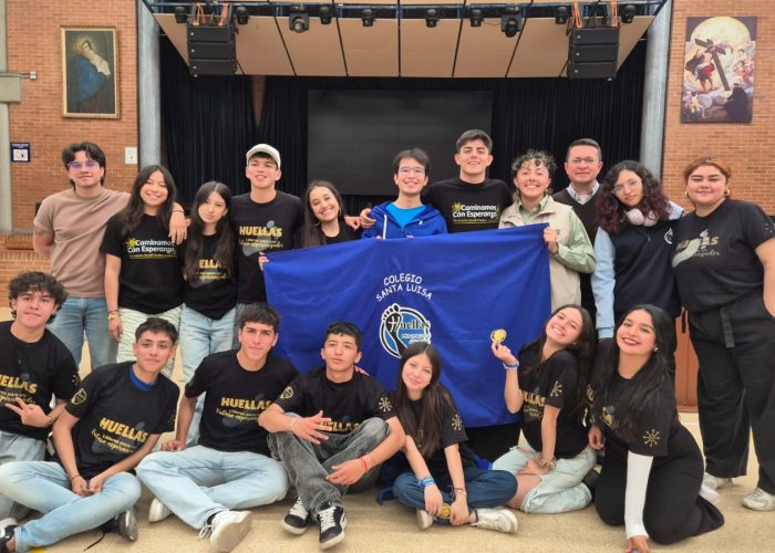 Cierre de Grupos Apostólicos 2025 y Promesa de Huellas Azules II